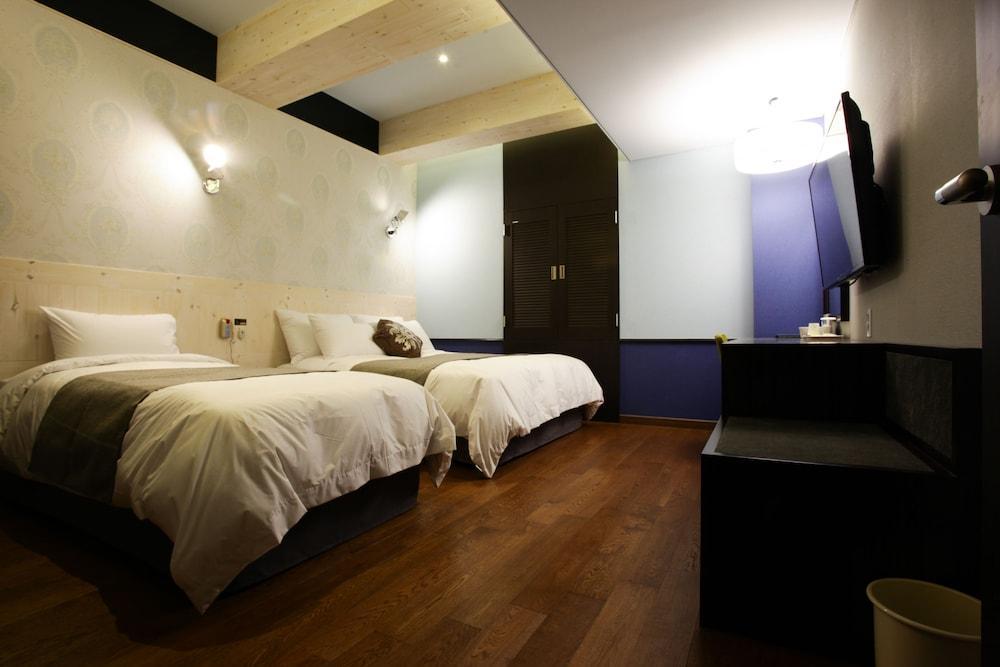 Karak Tourist Hotel Сеул Экстерьер фото