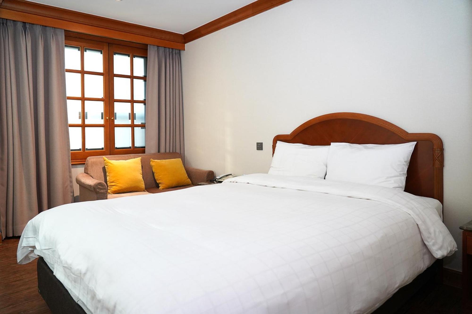 Karak Tourist Hotel Сеул Экстерьер фото