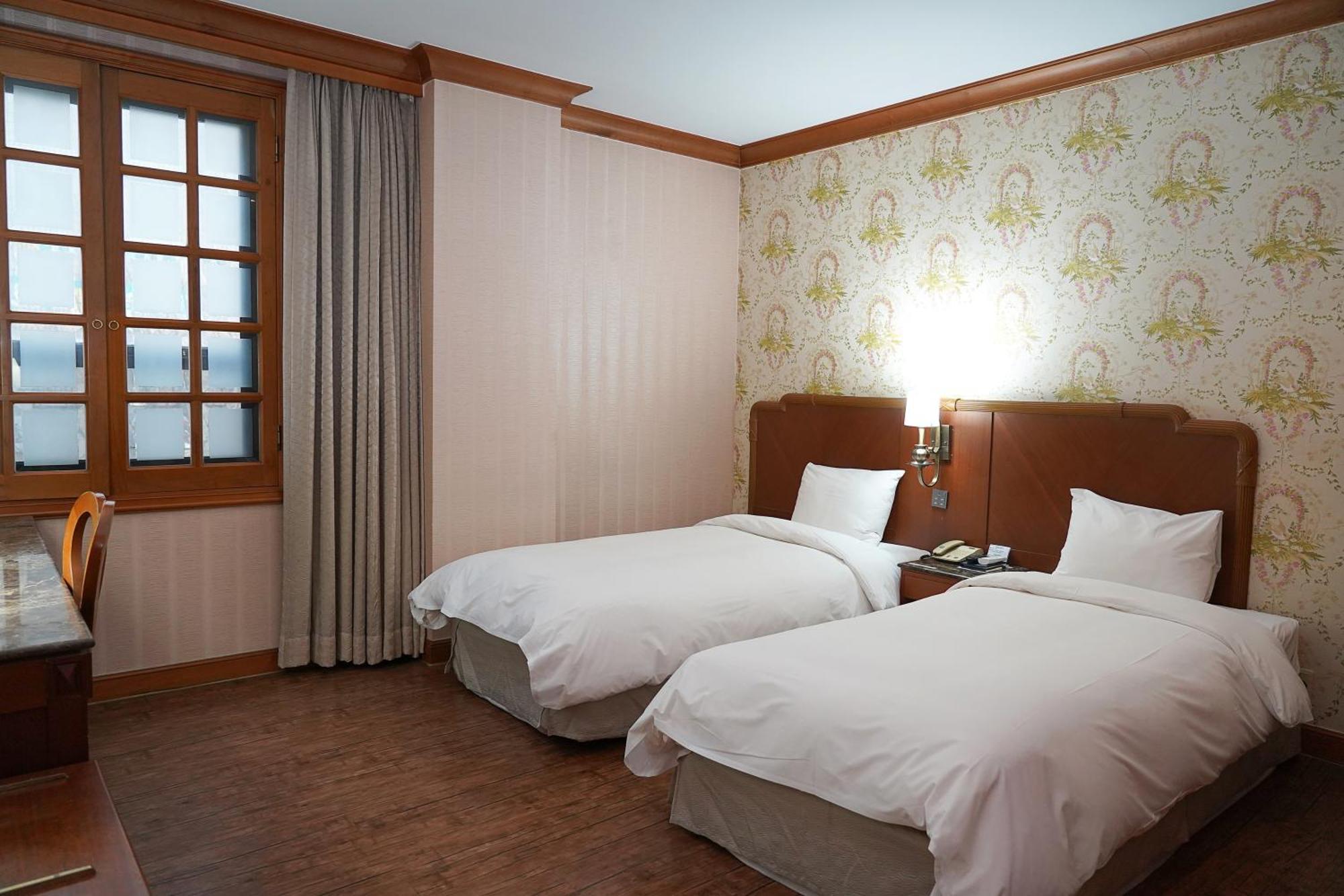 Karak Tourist Hotel Сеул Экстерьер фото