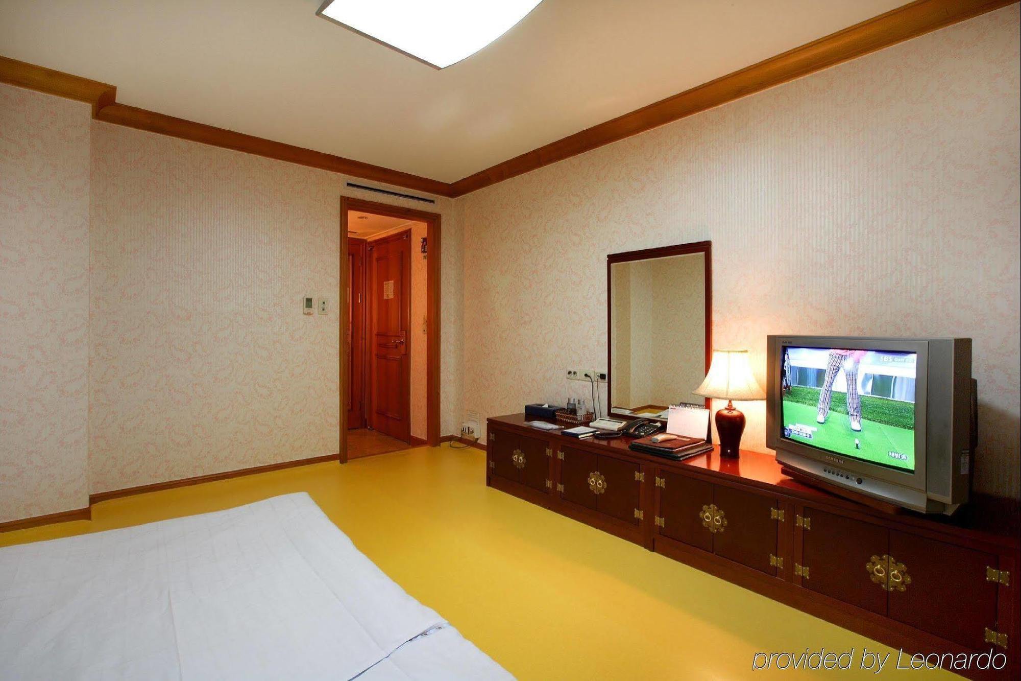 Karak Tourist Hotel Сеул Экстерьер фото
